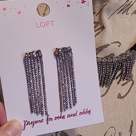 LOFT SparklyNecklace and Earrings - Picture 2 of 6